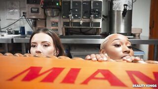 xhamstr - سكس النادلات مع الزبون